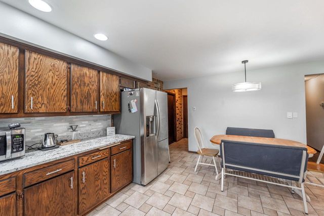 3408 Oakwood DRIVE, Racine, WI 53406