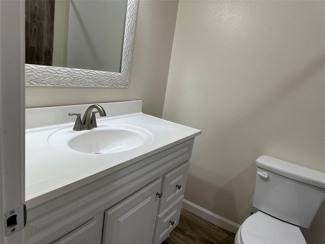 407 Vista West CT B, Bastrop, TX 78602