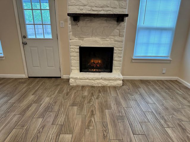 407 Vista West CT B, Bastrop, TX 78602