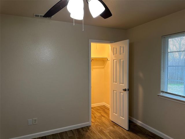 407 Vista West CT B, Bastrop, TX 78602
