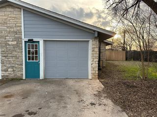 407 Vista West CT B, Bastrop, TX 78602