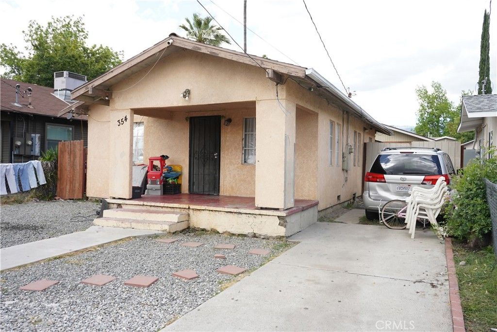 Image 4 of property listing at 354 W 13th, San Bernardino, CA 92405