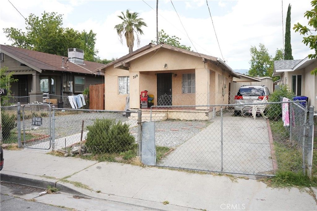 Image 5 of property listing at 354 W 13th, San Bernardino, CA 92405