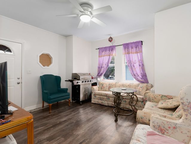 611 Jerome Avenue, Joliet, IL 60432