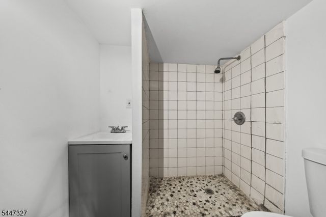 1029 Kipling Rd, Elizabeth City, NJ 07208