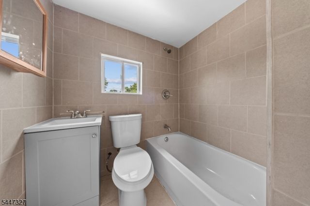 1029 Kipling Rd, Elizabeth City, NJ 07208