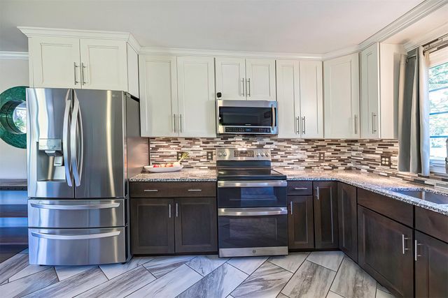 4709 LAWNDALE Drive, Erie, PA 16506