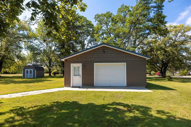4709 LAWNDALE Drive, Erie, PA 16506