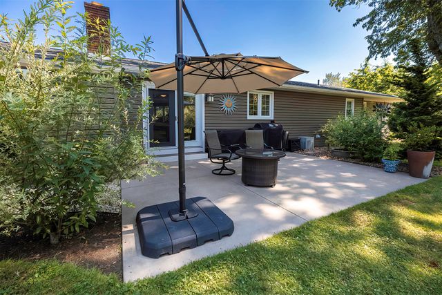 4709 LAWNDALE Drive, Erie, PA 16506
