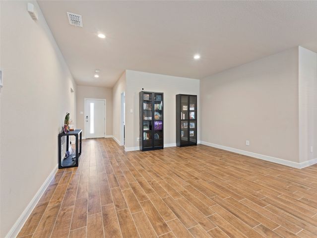 1628 Forest Park Drive, Alvarado, TX 76009