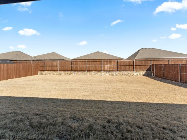 1628 Forest Park Drive, Alvarado, TX 76009