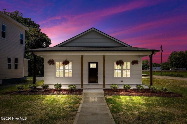 311 N Wilson Avenue, Dunn, NC 28334