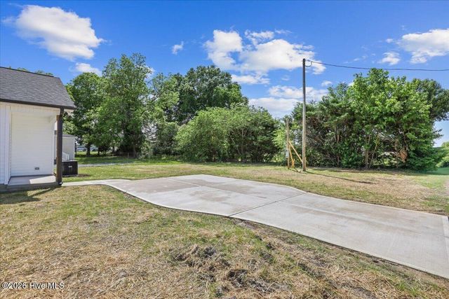 311 N Wilson Avenue, Dunn, NC 28334