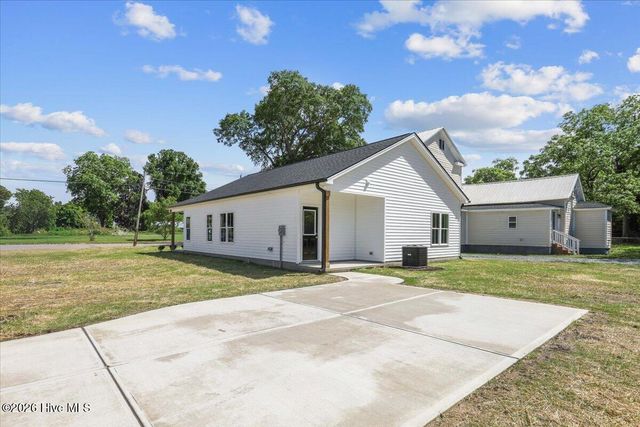 311 N Wilson Avenue, Dunn, NC 28334