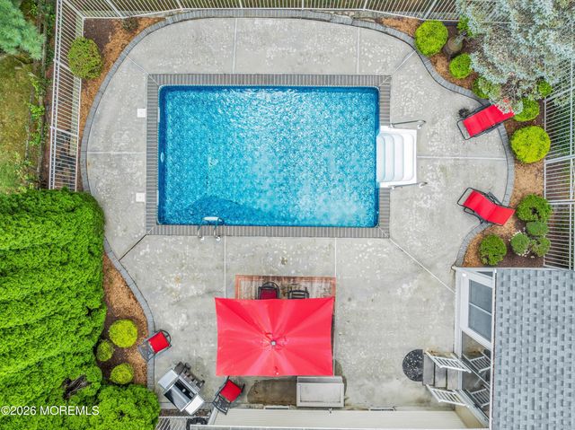 154 Parkview Terrace, Lincroft, NJ 07738