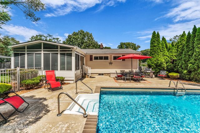 154 Parkview Terrace, Lincroft, NJ 07738