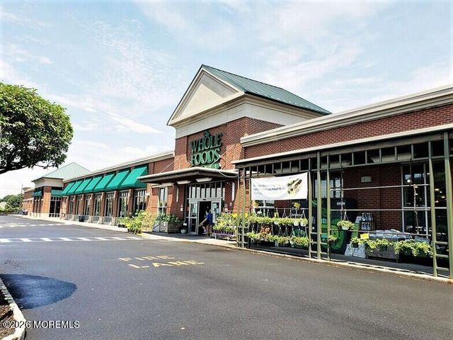 154 Parkview Terrace, Lincroft, NJ 07738