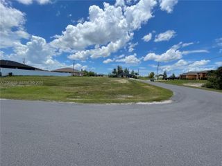 216 NE 9th Terrace, Cape Coral, FL 33909