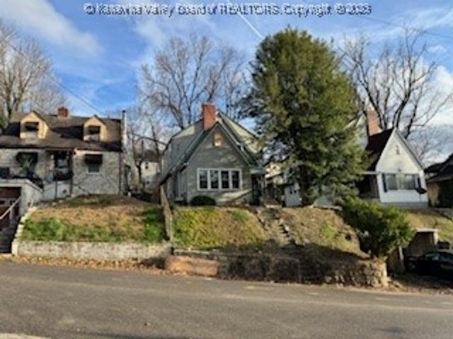 820 Mathews Avenue, Charleston, WV 25302