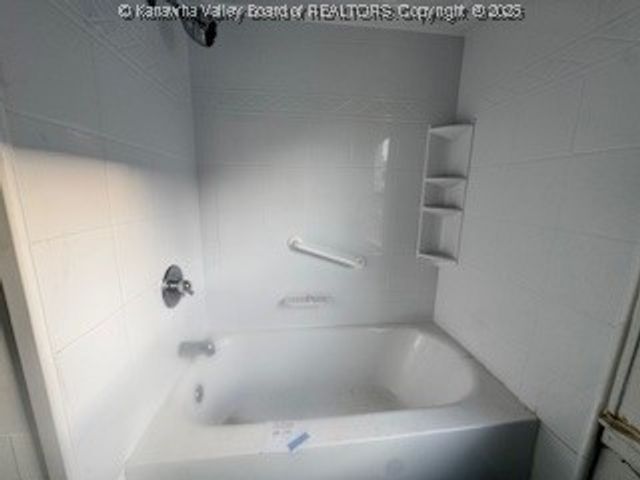 820 Mathews Avenue, Charleston, WV 25302