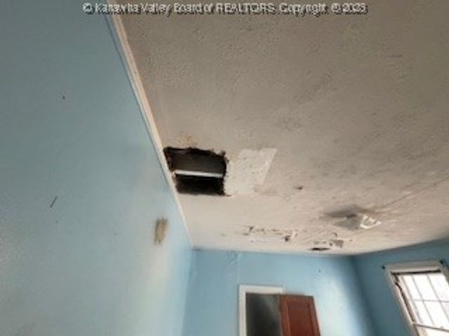 820 Mathews Avenue, Charleston, WV 25302