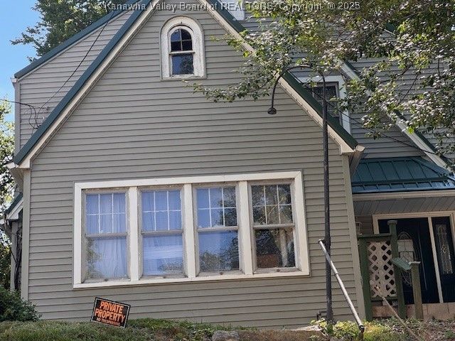 820 Mathews Avenue, Charleston, WV 25302