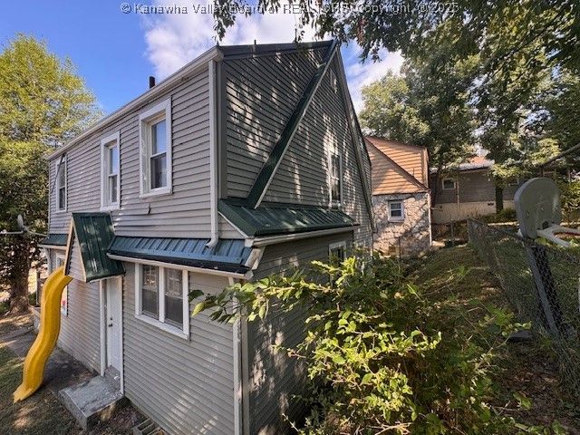 820 Mathews Avenue, Charleston, WV 25302