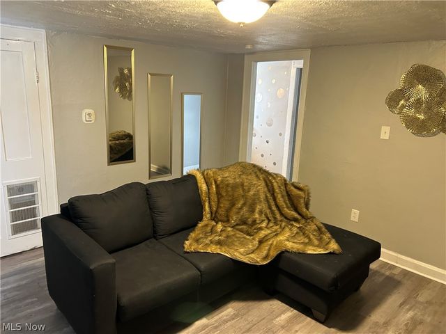 3224 W 32nd Street, Cleveland, OH 44109