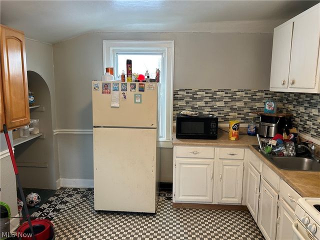 3224 W 32nd Street, Cleveland, OH 44109