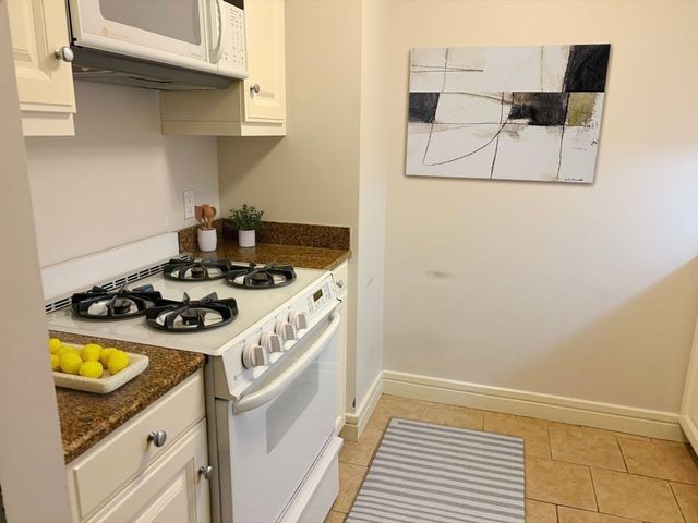 3 Avery St 608, Boston, MA 02111