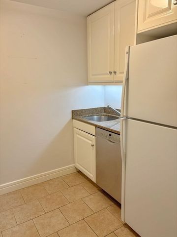 3 Avery St 608, Boston, MA 02111