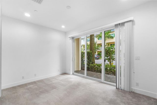 12624 Machiavelli Way, Palm Beach Gardens, FL 33418