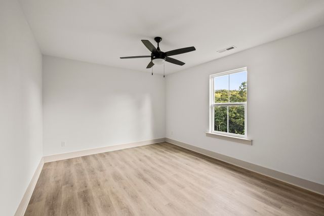 125 Cascade Drive, Rossville, GA 30741