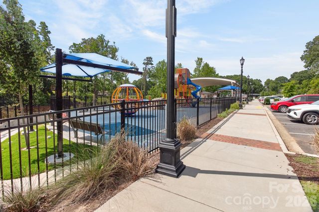 524 Jakes Ridge Lane, Mooresville, NC 28115