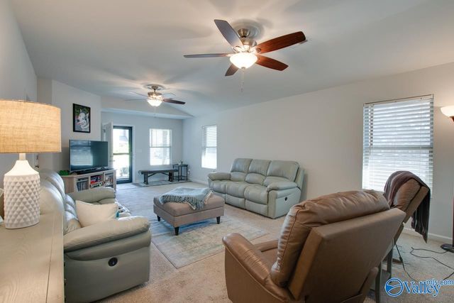 126 Winstead Circle, Owens Cross Roads, AL 35763