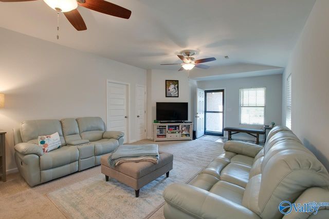 126 Winstead Circle, Owens Cross Roads, AL 35763