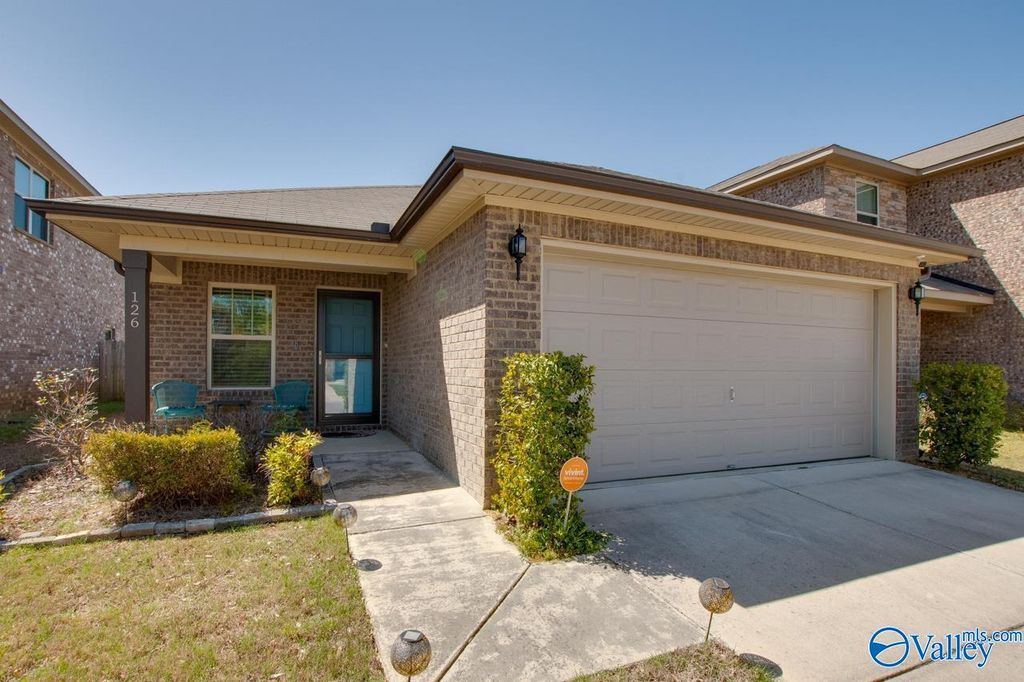126 Winstead Circle, Owens Cross Roads, AL 35763