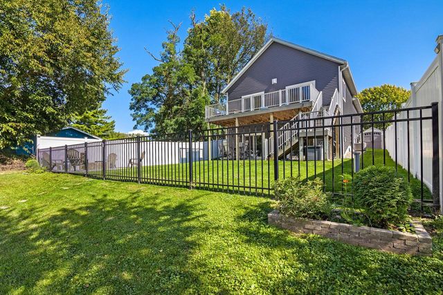 1505 La Crescent STREET, La Crosse, WI 54603