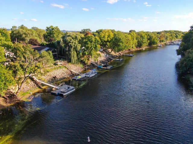 1505 La Crescent STREET, La Crosse, WI 54603