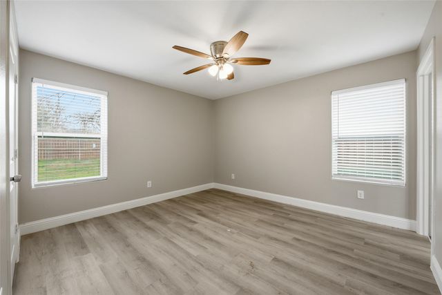 929 W Collins Street, Denison, TX 75020