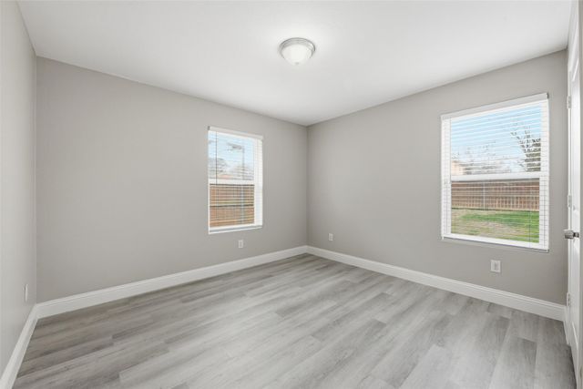 929 W Collins Street, Denison, TX 75020