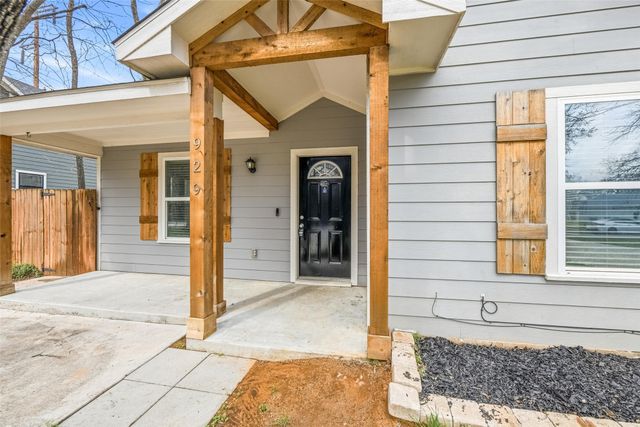 929 W Collins Street, Denison, TX 75020