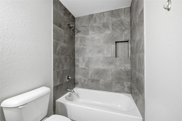 929 W Collins Street, Denison, TX 75020