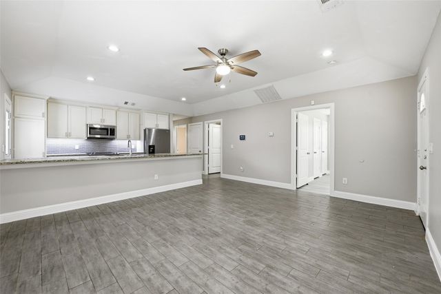 929 W Collins Street, Denison, TX 75020