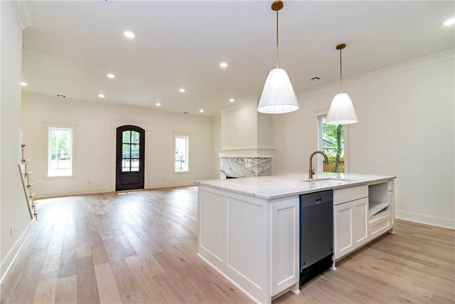 1615 N Garland Avenue, Fayetteville, AR 72703