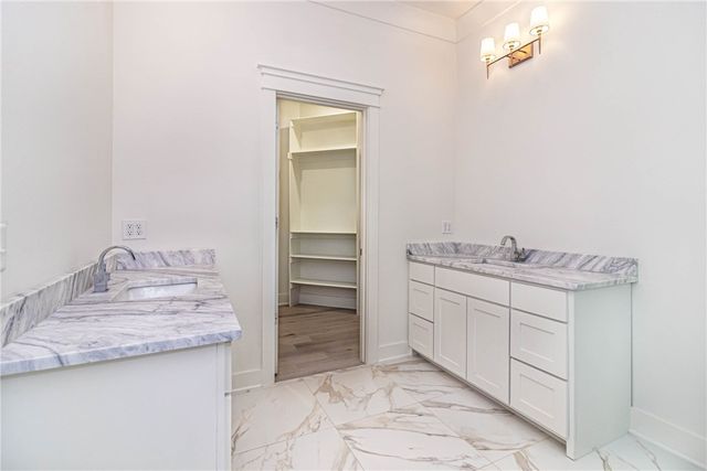 1615 N Garland Avenue, Fayetteville, AR 72703