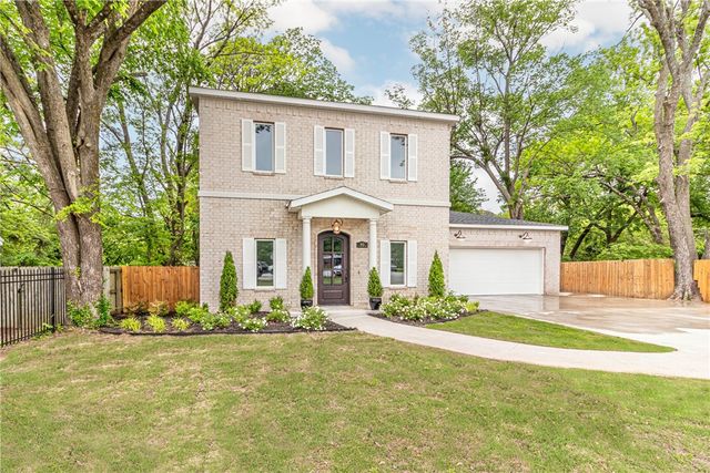 1615 N Garland Avenue, Fayetteville, AR 72703