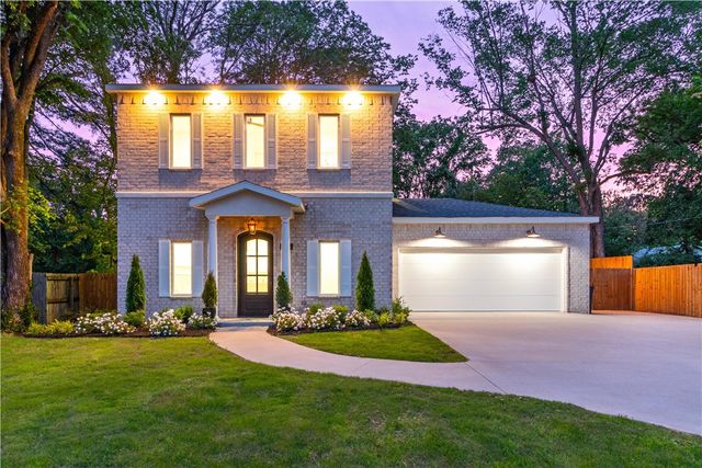 1615 N Garland Avenue, Fayetteville, AR 72703