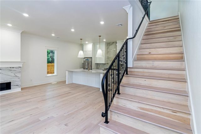 1615 N Garland Avenue, Fayetteville, AR 72703