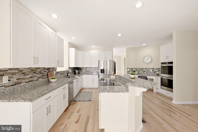 163 WHEAT FIELD TER, Harpers Ferry, WV 25425